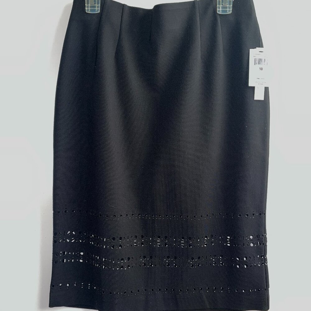 NWT Amanda + Chelsea black skirt size 10 stretch cutouts